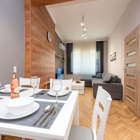 Apartment Downtown *